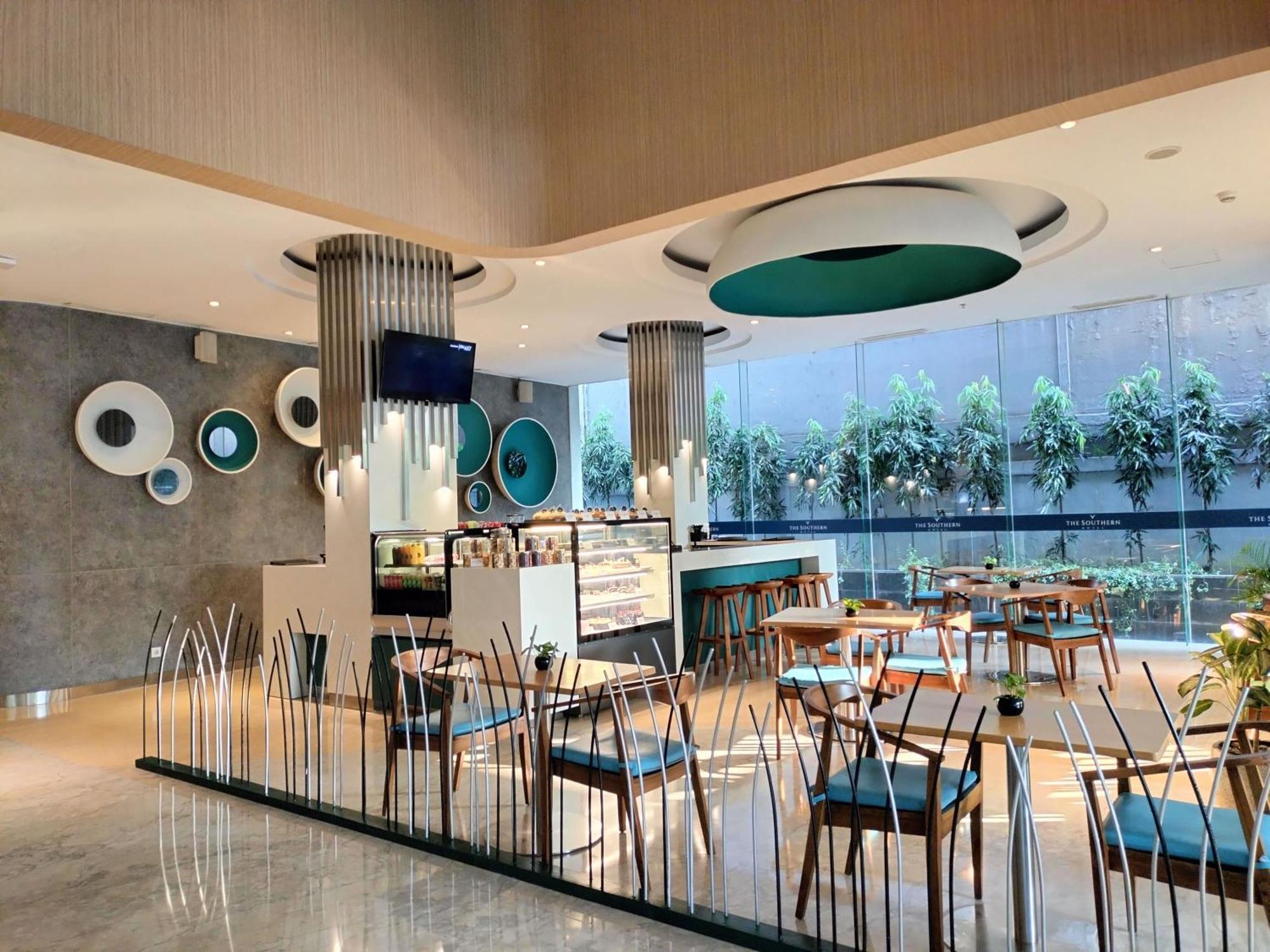 The Southern Hotel Surabaya Formerly Ibis Styles Surabaya Jemursari Exterior photo